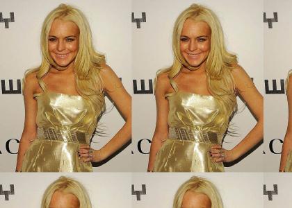 Lindsay Lohan Changes Facial Expression