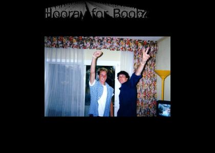 HooRay for BOOBS!1