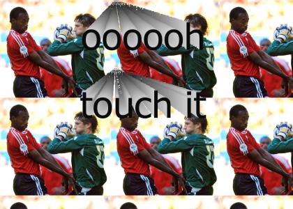 You Touch My Tralala - World Cup Version