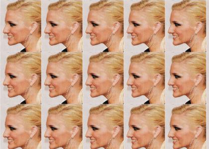 Ashlee Simpson's nose changes facial expression