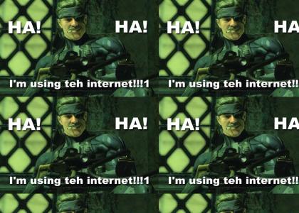 Snake Using Internets!!!