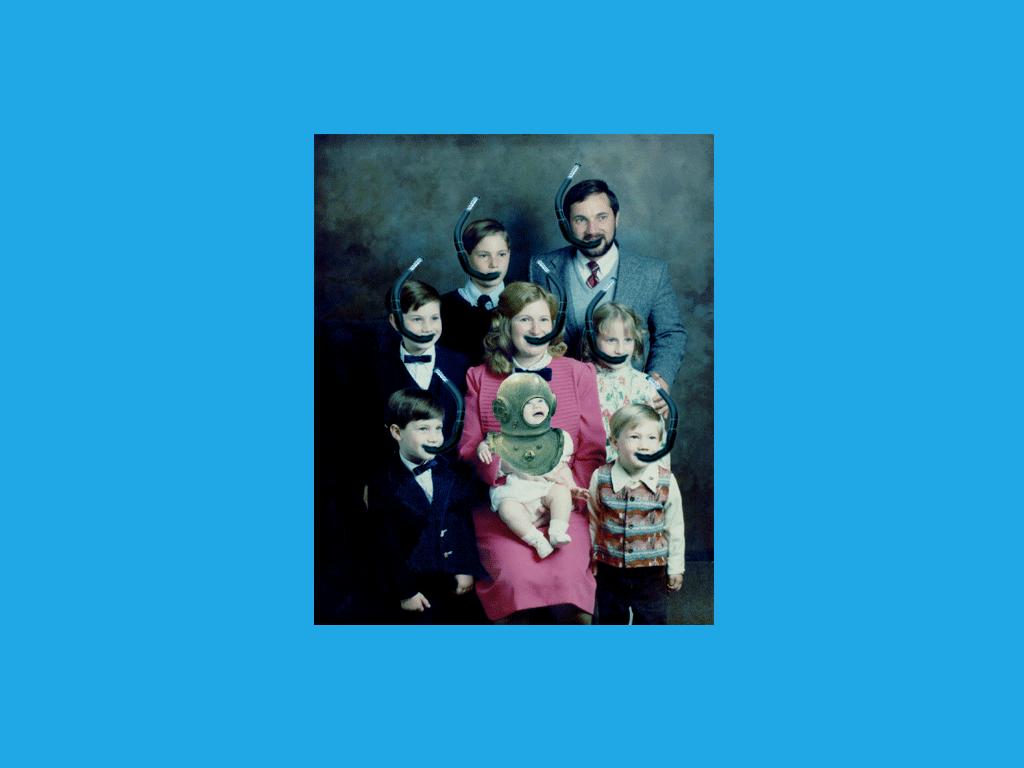 underwaterfamilyportrait