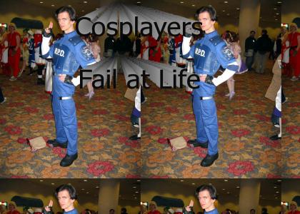 Leon Kennedy cosplayer fails at life