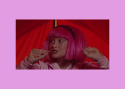 Lazytown: Stephanie continues to use both hands