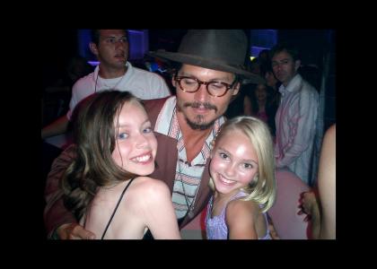 PedoDepp can't make up his mind