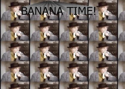 Harpo Marx loves his bananas